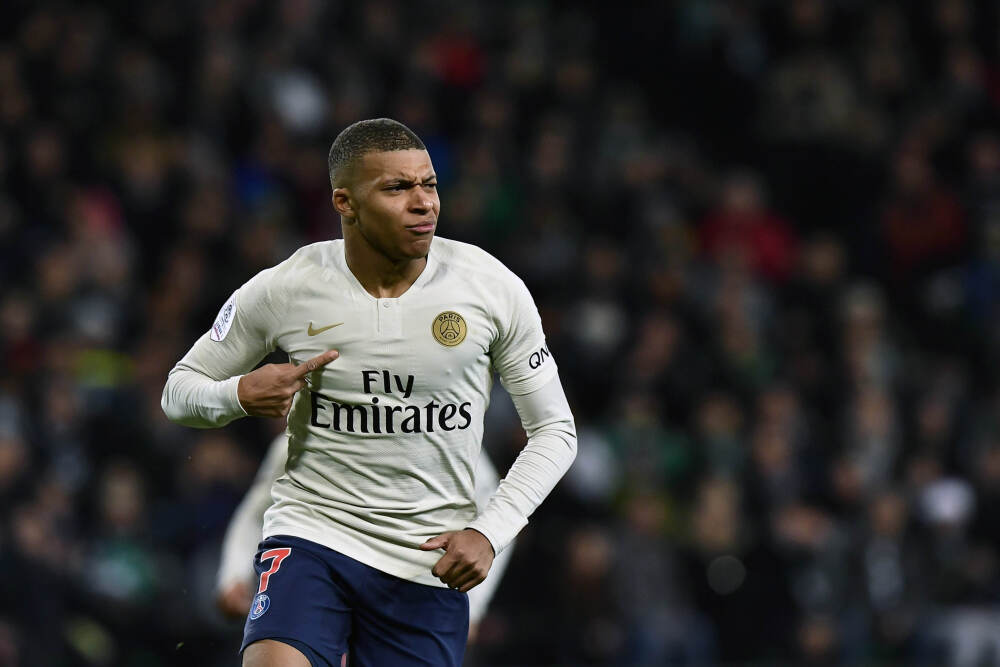 AI支出成增长新动能！思科Q1业绩超预期，上调全年指引